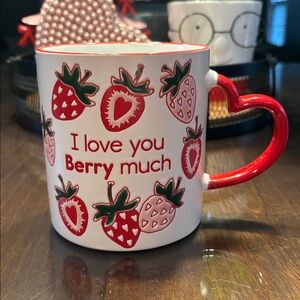 NWT Strawberry I love you berry much 21 oz Mug